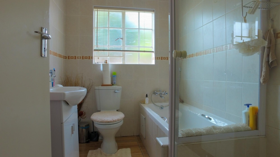 3 Bedroom Property for Sale in Hexrivier Lifestyle Estate North West
